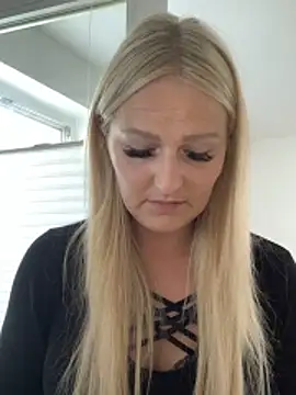 Snapshot of MaryVanilly chatting on June 16, 5:15 pm MaryVanilly online show from June 16, 5:15 pm