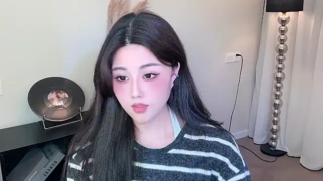 Strawberrybabyy1 online show from March 1, 2:02 pm