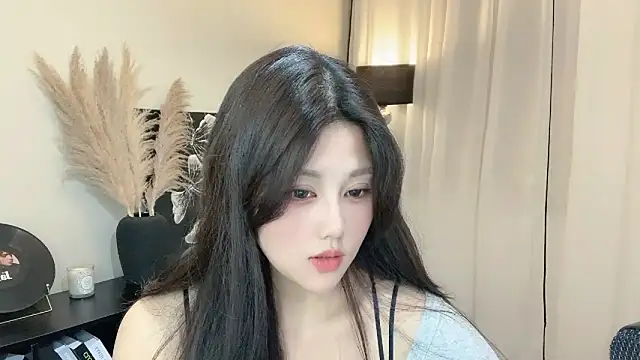 Strawberrybabyy1 online show from March 8, 3:13 pm