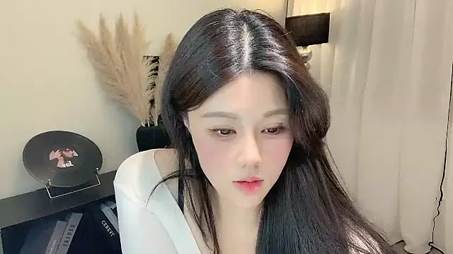 Strawberrybabyy1 online show from March 18, 2:48 pm