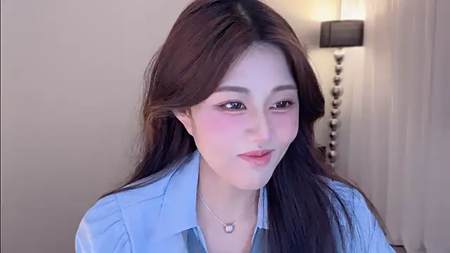 Strawberrybabyy1 online show from October 15, 3:34 pm