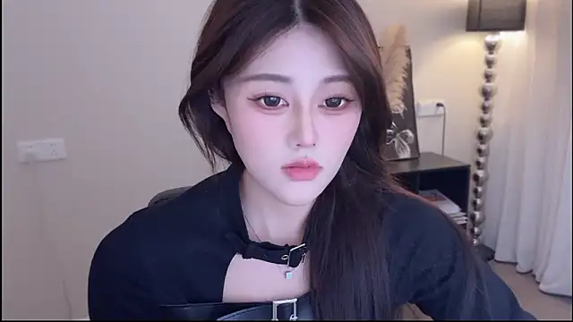 Strawberrybabyy1 online show from November 20, 2:06 pm