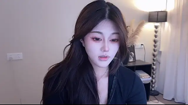 Strawberrybabyy1 online show from February 1, 8:51 pm