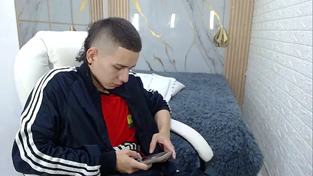 JackSwan18 online show from June 28, 1:28 pm