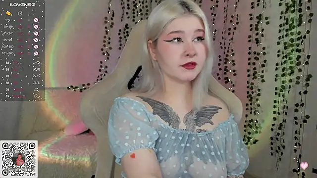 chillycharm online show from January 22, 12:06 am