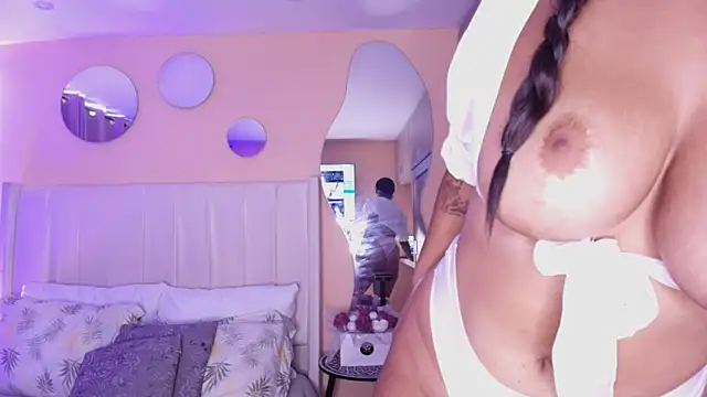 Shenoa1 online show from April 27, 4:27 pm