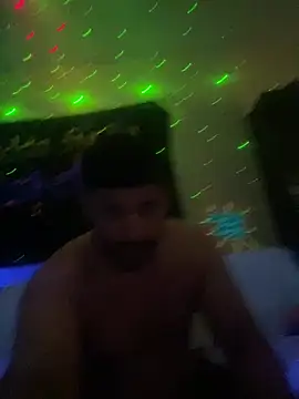 Insaneskillzz69 online show from May 22, 5:14 am