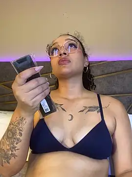 EMILYY FOXY online show from June 4, 7:42 pm