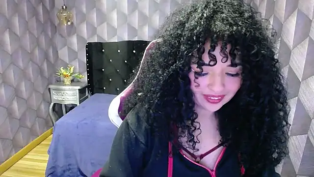 Sofiacowperx online show from March 2, 9:11 pm