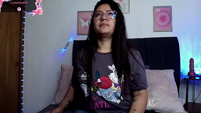 party hornys69 online show from May 27, 12:02 pm