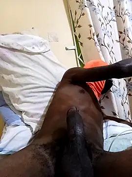 Snapshot of Kinng3 chatting on February 8, 3:21 am Kinng3 online show from February 8, 3:21 am