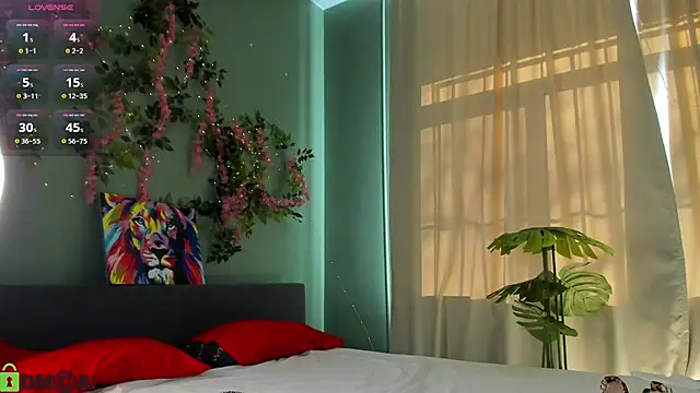 Margaret Clark  online show from March 31, 11:21 am