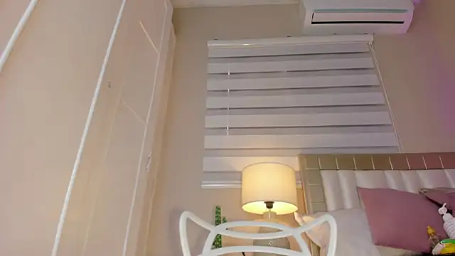 zoe sky  online show from March 8, 5:43 pm