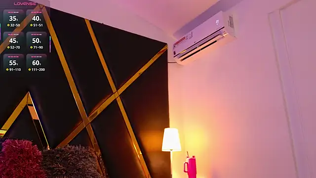 Adel Nesbiit online show from October 17, 7:38 pm