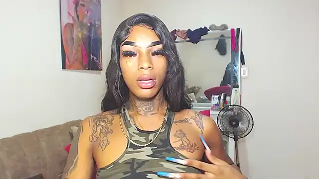 Snapshot of badgirls_cx chatting on May 16, 10:19 pm badgirls cx online show from May 16, 10:19 pm
