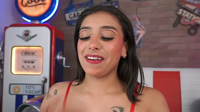 miss collins online show from April 7, 6:08 pm