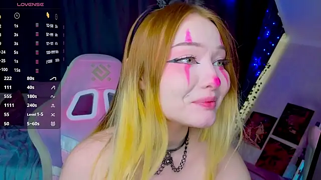 ElswythCovil online show from March 30, 4:02 am