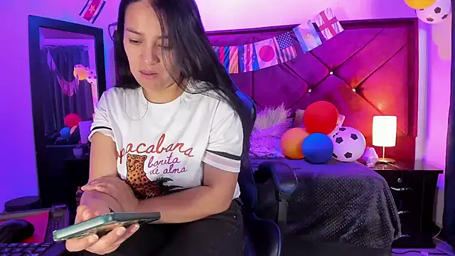 Julietacollins06 online show from July 17, 4:12 pm