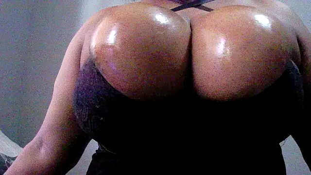 tripplexhoney101 online show from February 7, 4:27 am