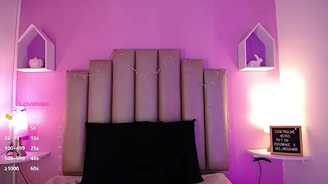 MeghanBurn online show from March 15, 12:34 pm