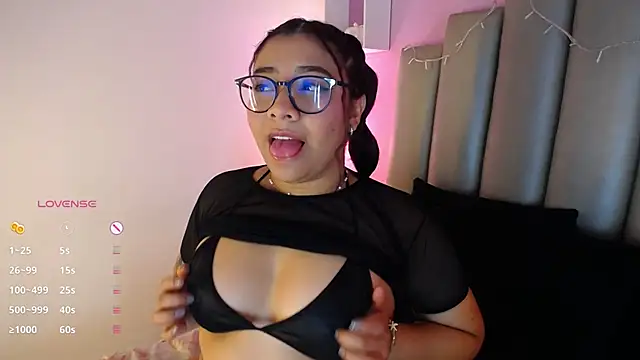 MeghanBurn online show from March 22, 3:31 pm