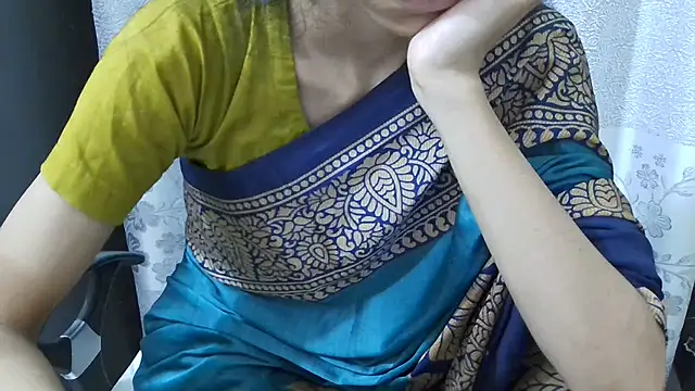 Snapshot of Srabontii chatting on June 27, 5:18 pm Srabontii online show from June 27, 5:18 pm