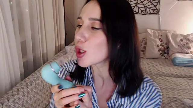 Snapshot of pepper_milf chatting on December 14, 7:03 pm pepper milf online show from December 14, 7:03 pm