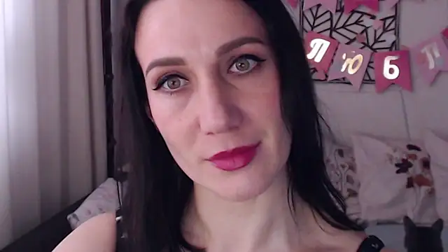 Snapshot of pepper_milf chatting on February 15, 8:33 am pepper milf online show from February 15, 8:33 am