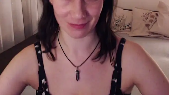 Snapshot of pepper_milf chatting on February 15, 6:01 pm pepper milf online show from February 15, 6:01 pm