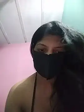 Snapshot of Hotty-Divya chatting on July 21, 10:06 am Hotty-Divya online show from July 21, 10:06 am