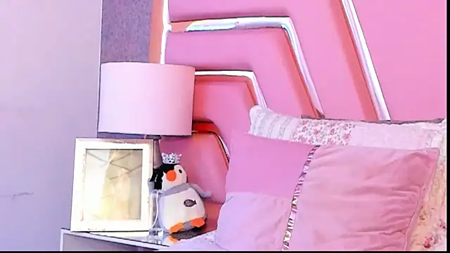 KylieMonnett online show from February 27, 1:05 am