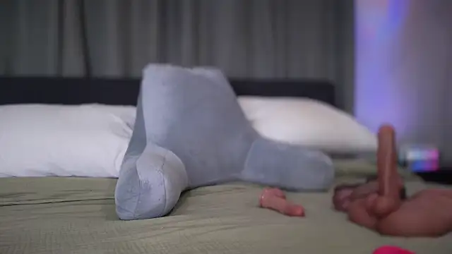 Snapshot of longislandprincess chatting on September 12, 4:01 am longislandprincess online show from September 12, 4:01 am