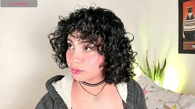 adriannyp 1 online show from April 19, 6:46 am