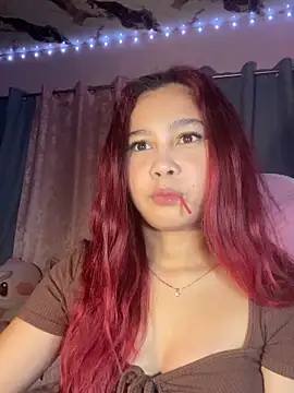 Snapshot of ursweet_babygirl chatting on June 28, 5:52 pm ursweet babygirl online show from June 28, 5:52 pm