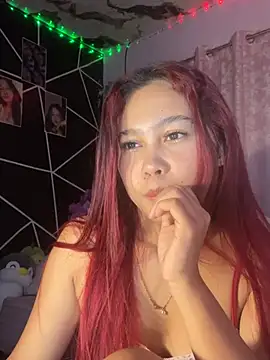 Snapshot of ursweet_babygirl chatting on July 4, 5:30 pm ursweet babygirl online show from July 4, 5:30 pm