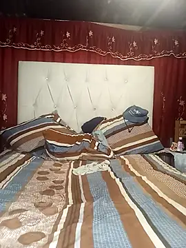 Feliciaxxxxx online show from April 6, 4:52 pm