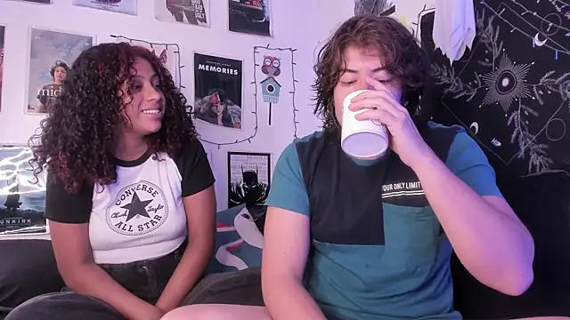 Snapshot of hothoneychile chatting on September 9, 2:05 pm hothoneychile online show from September 9, 2:05 pm