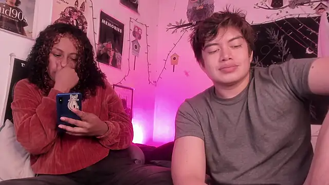 Snapshot of hothoneychile chatting on December 16, 1:54 am hothoneychile online show from December 16, 1:54 am