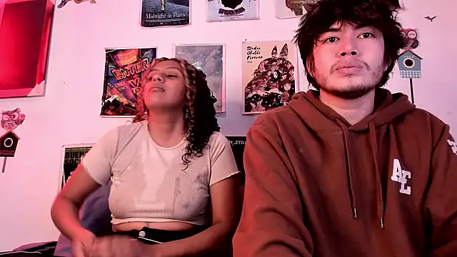 Snapshot of hothoneychile chatting on February 4, 2:28 am hothoneychile online show from February 4, 2:28 am