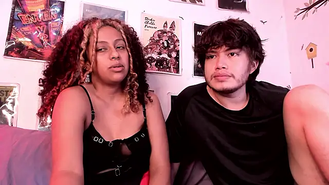 Snapshot of hothoneychile chatting on February 5, 3:11 am hothoneychile online show from February 5, 3:11 am