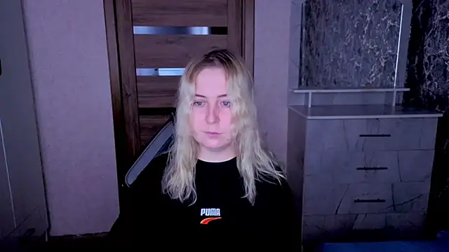 Kristy-Max online show from June 18, 7:07 pm