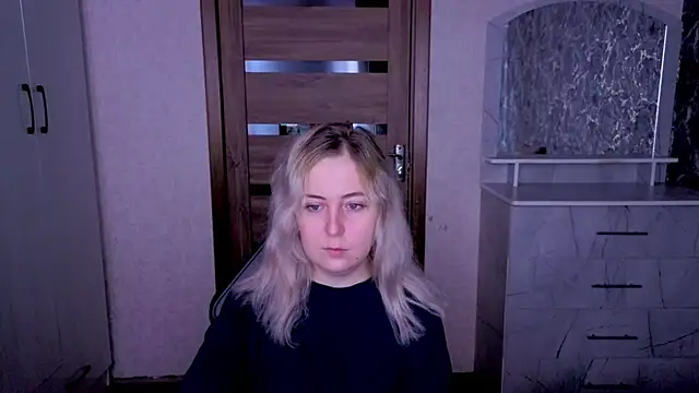Kristy-Max online show from June 23, 7:56 pm
