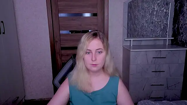 Kristy-Max online show from June 29, 5:03 am