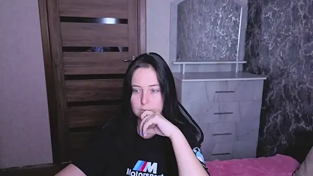 Kristy-Max online show from August 3, 6:45 am