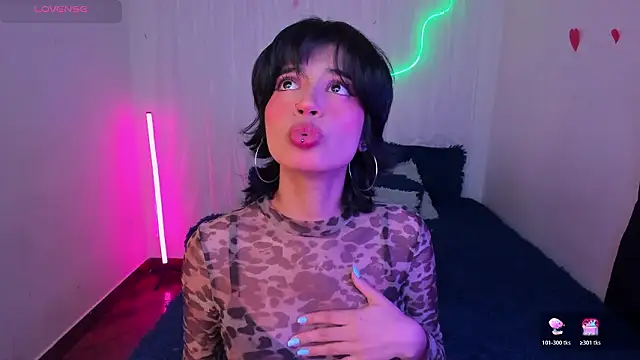 Snapshot of CelesteXCute chatting on March 11, 10:05 pm CelesteXCute online show from March 11, 10:05 pm