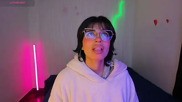 Snapshot of CelesteXCute chatting on March 12, 12:33 pm CelesteXCute online show from March 12, 12:33 pm