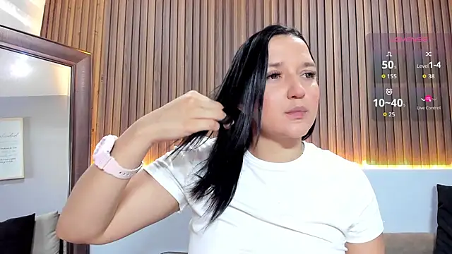 Snapshot of _EmilyJireh_ chatting on July 15, 7:30 pm EmilyJireh online show from July 15, 7:30 pm