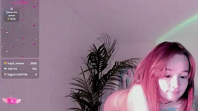 Mary uw online show from February 28, 11:25 am