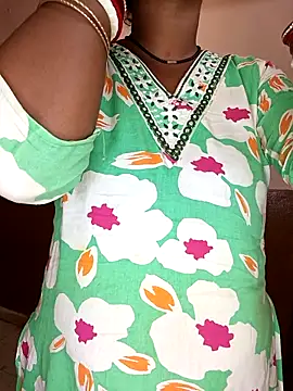 juhi06 online show from April 18, 9:24 am