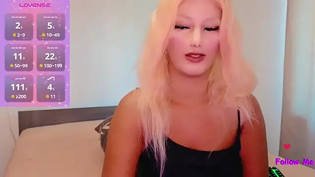 rosebelle11111 online show from June 19, 6:07 am